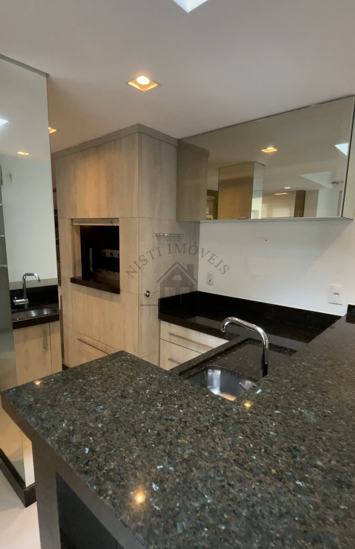 Casa à venda com 3 quartos, 180m² - Foto 14