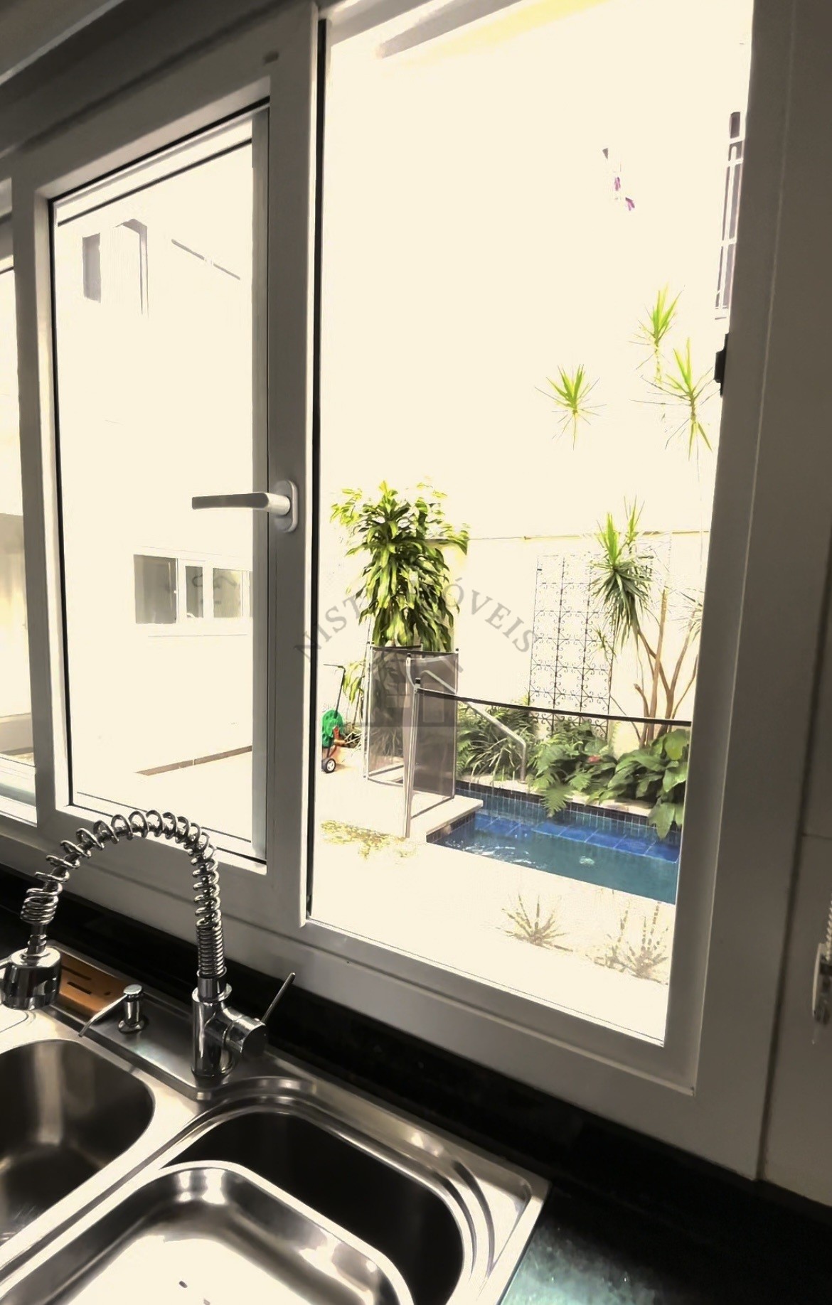 Casa à venda com 3 quartos, 180m² - Foto 15