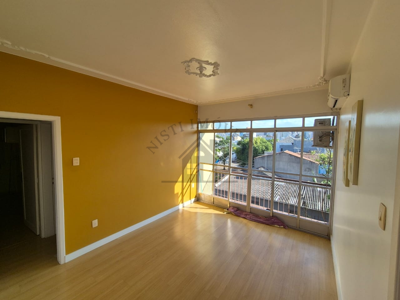 Apartamento à venda com 2 quartos, 74m² - Foto 1